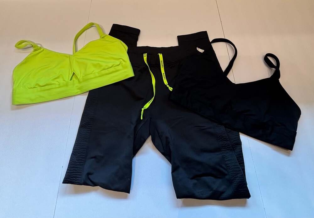 Brooks Run Happy Compression Leggings with Fabletics Bra Set